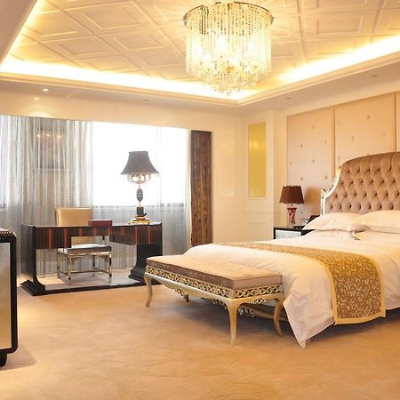 Weifang Ramada Plaza Hotel Exterior foto
