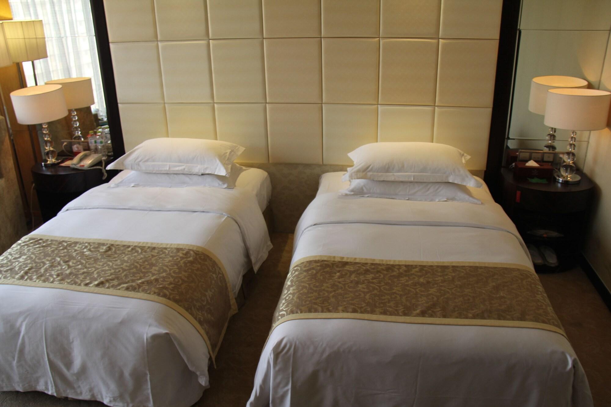 Weifang Ramada Plaza Hotel Exterior foto
