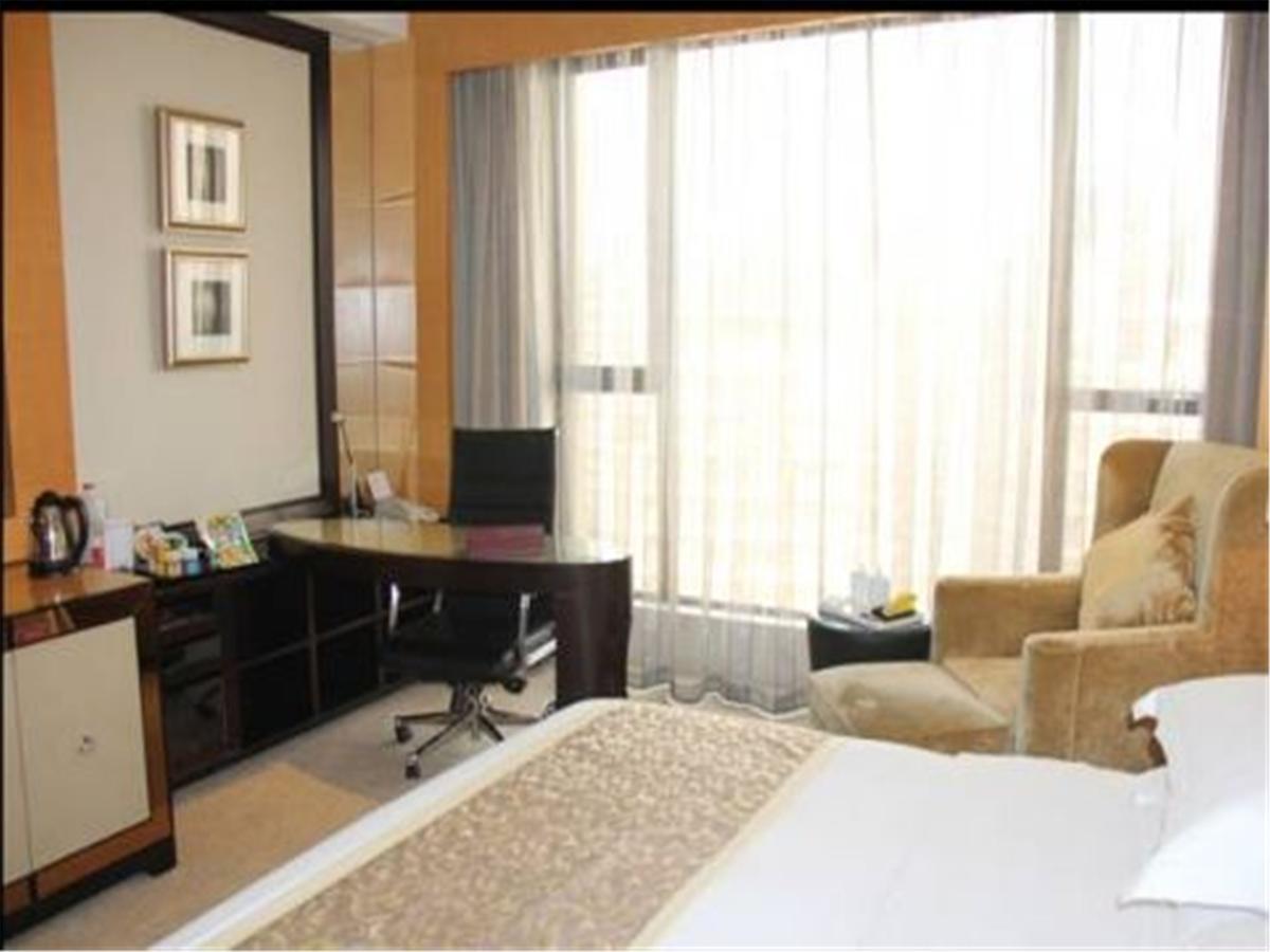 Weifang Ramada Plaza Hotel Exterior foto